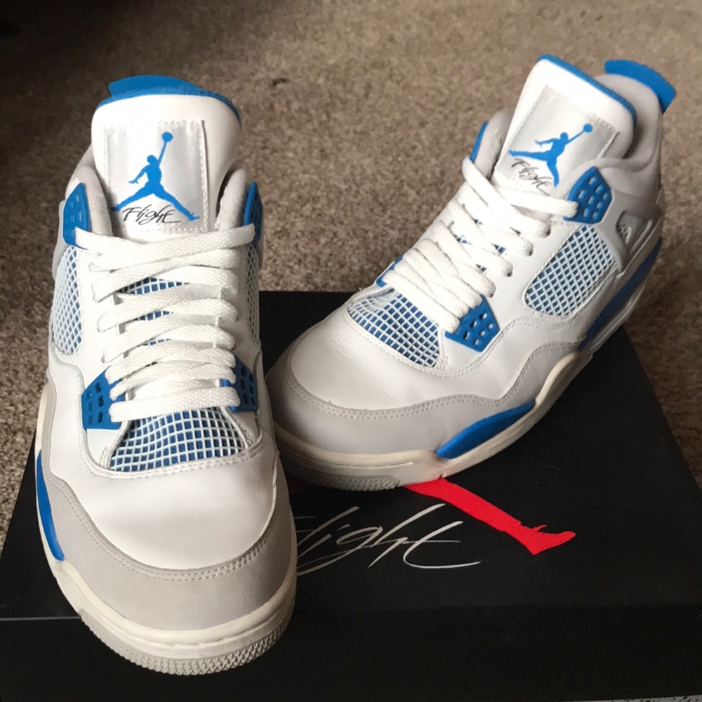 Air Jordan Retro 4 Military Blue